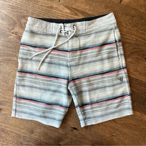Vissla boys cotton terry shorts size L